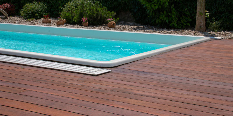 Pool Deck Cleaning