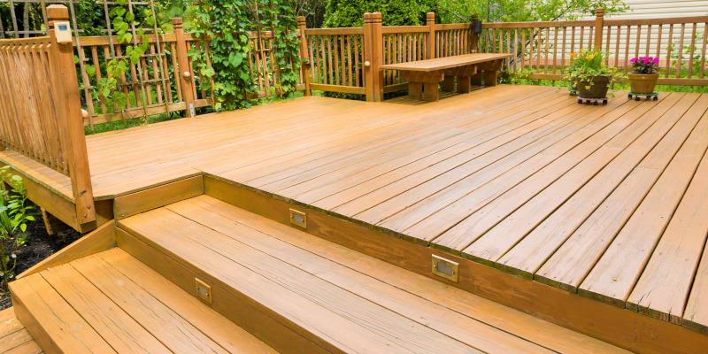 Softwashing vs. Pressure Washing: Which is Best for Deck Cleaning?